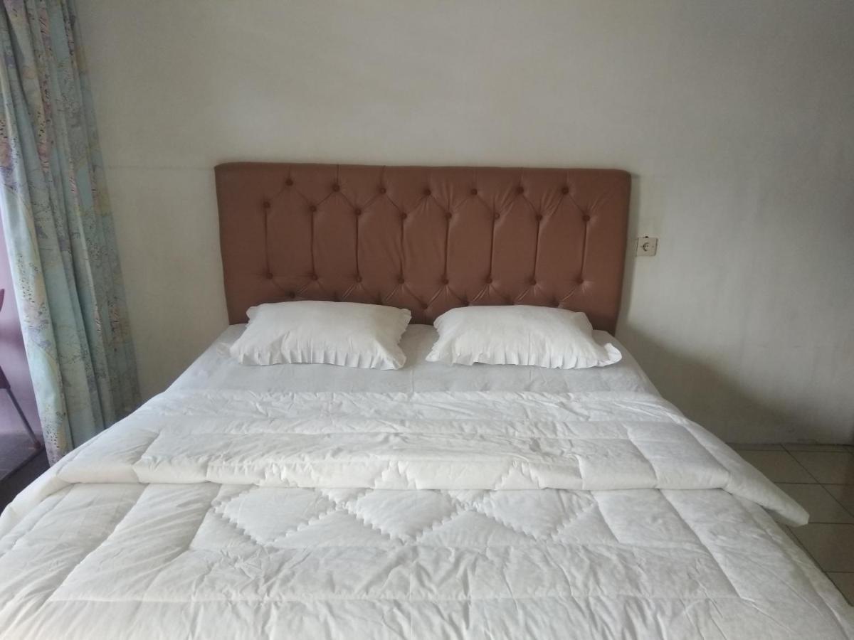 Bernard Guest House & Resto Redpartner Ambarita Εξωτερικό φωτογραφία