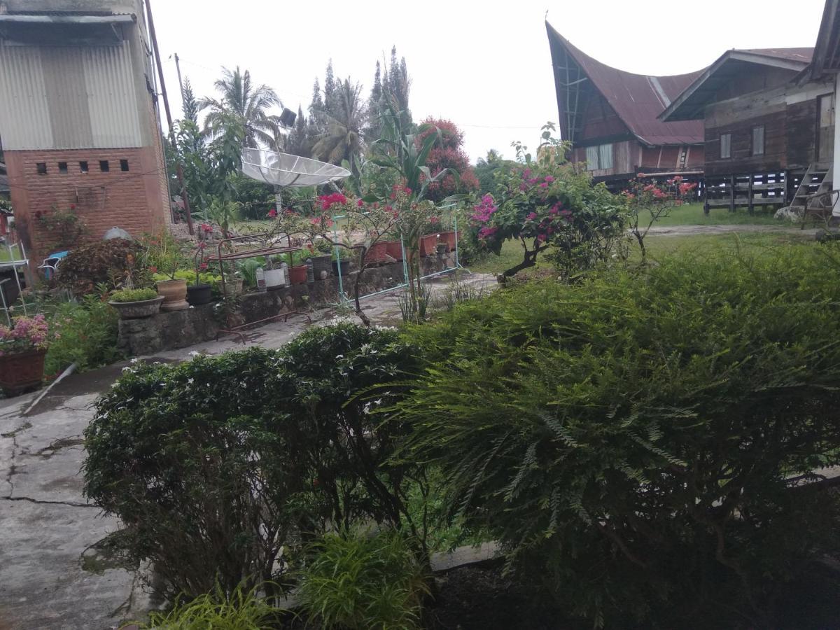 Bernard Guest House & Resto Redpartner Ambarita Εξωτερικό φωτογραφία